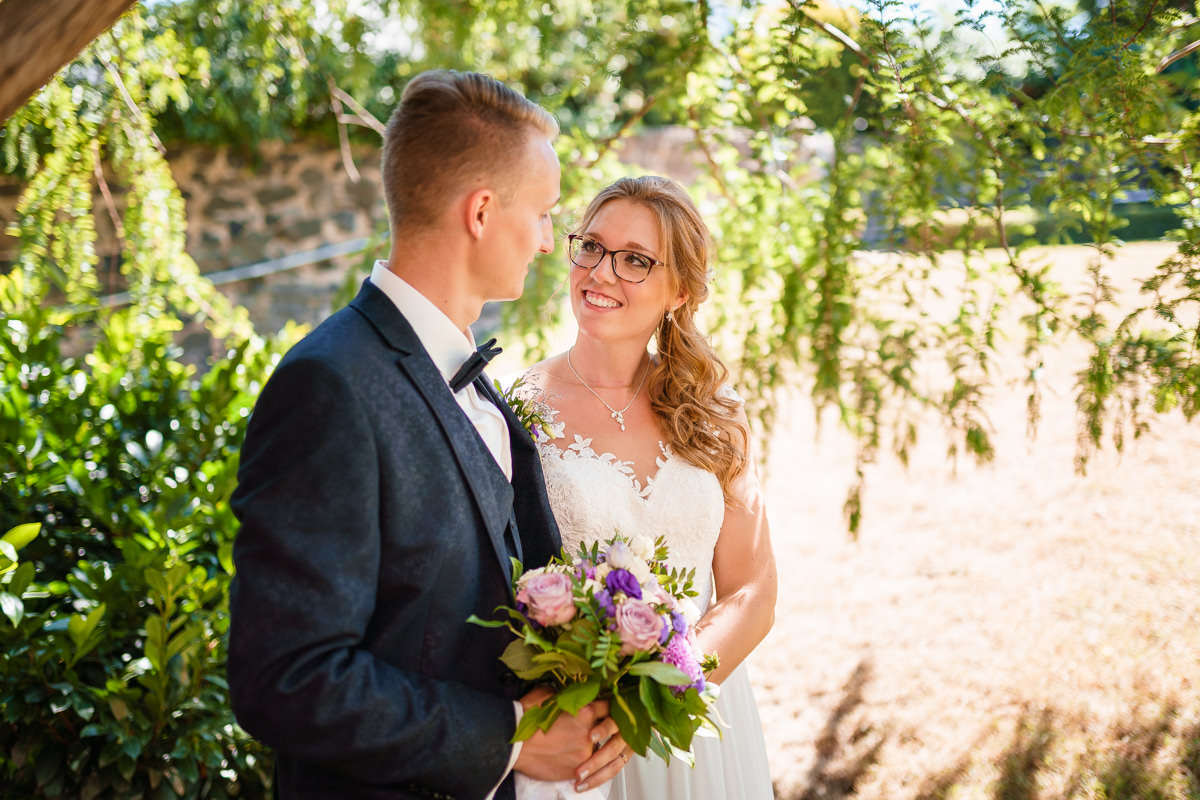 Hochzeit Schloss Stammheim - Brautpaarshooting im Schlossgarten Florstadt - Hochzeitsfotograf Igor Kondler