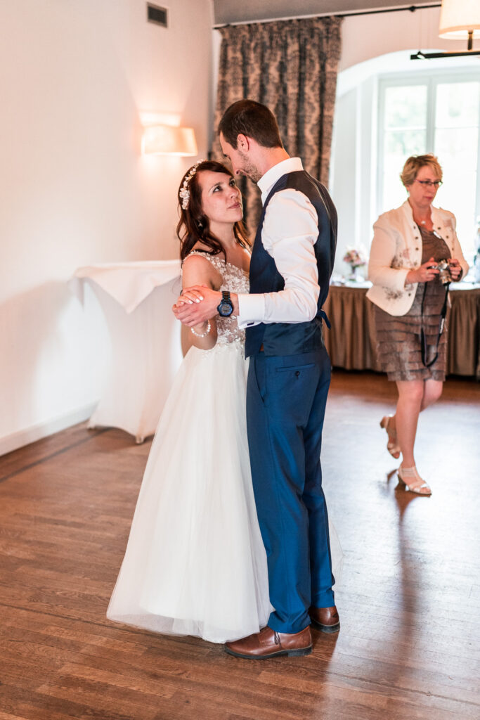 Hochzeit Jagdschloss Kranichstein - Hochzeitsreportage Hochzeitstanz - Hochzeitsfotograf Igor Kondler