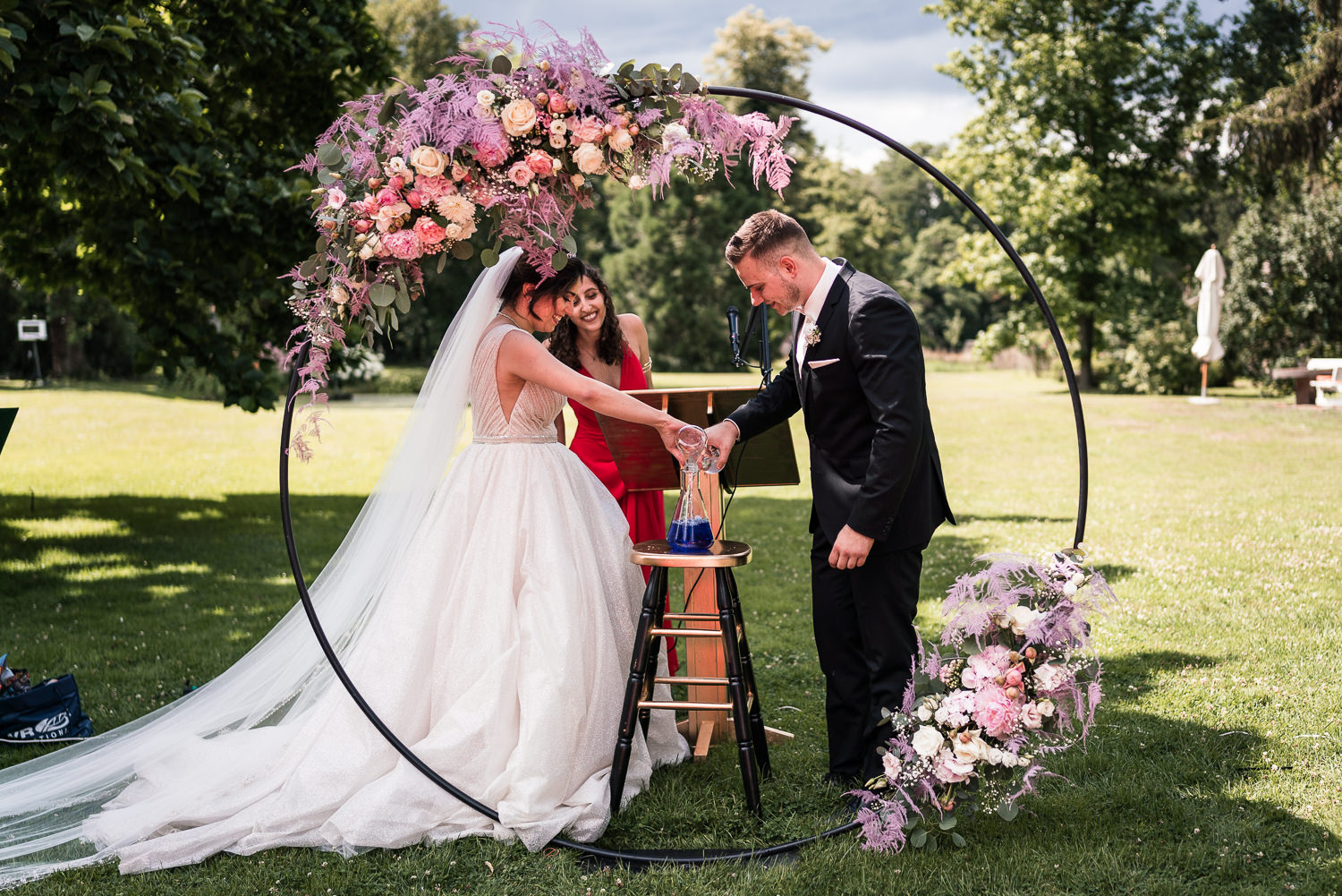 Hochzeit Gut Nettehammer - Hochzeitsfotograf Rheinland-Pfalz - Freie Trauung im Freien - Hochzeitsreportage